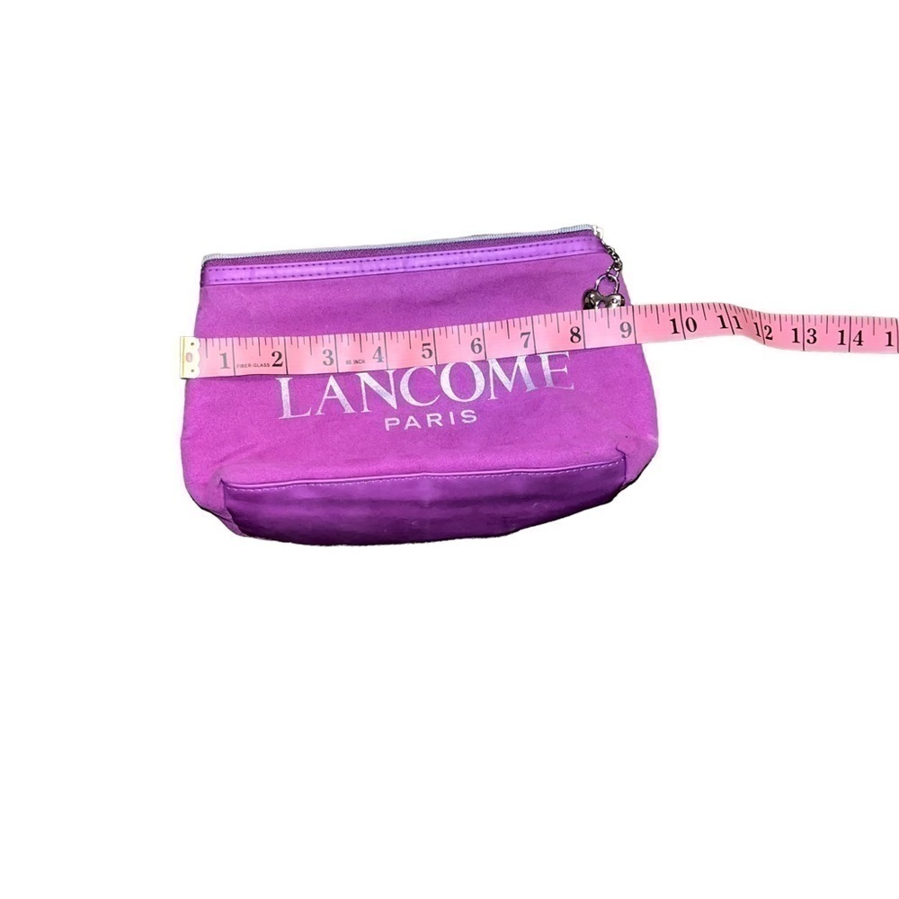 Lancome Paris 80th Anniversary
Limited Edition Cosmetic Bag - Picture 5 of 9
